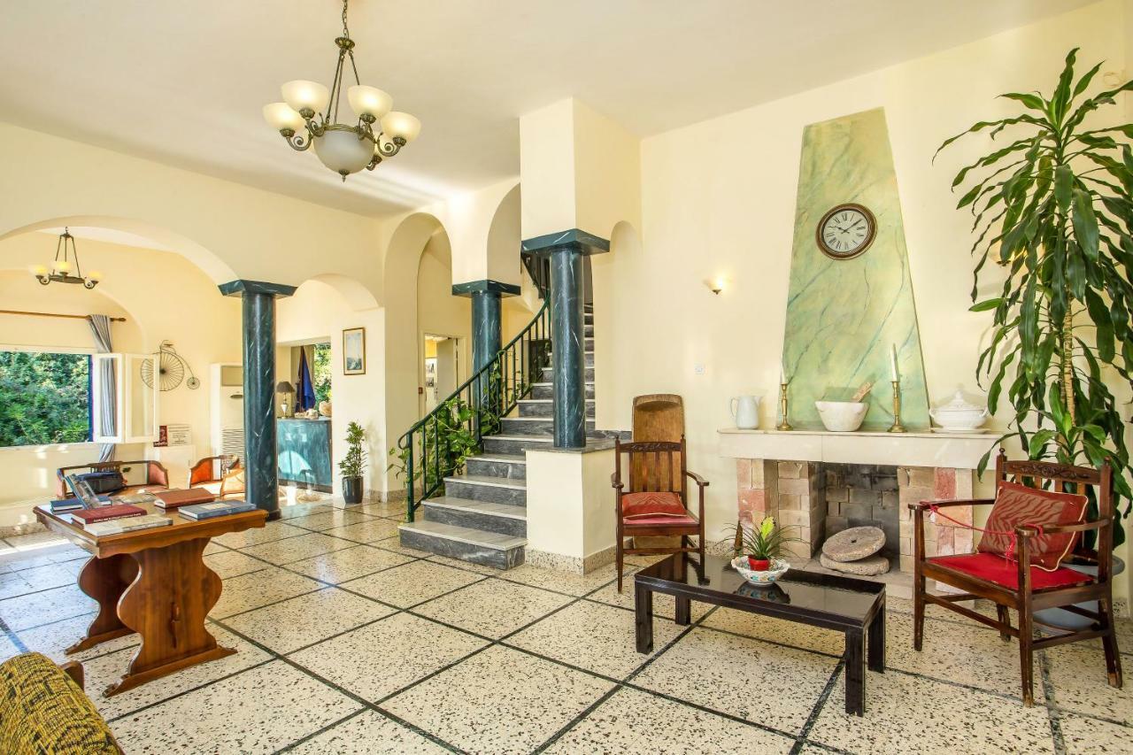 Alinda Hotel エクステリア 写真